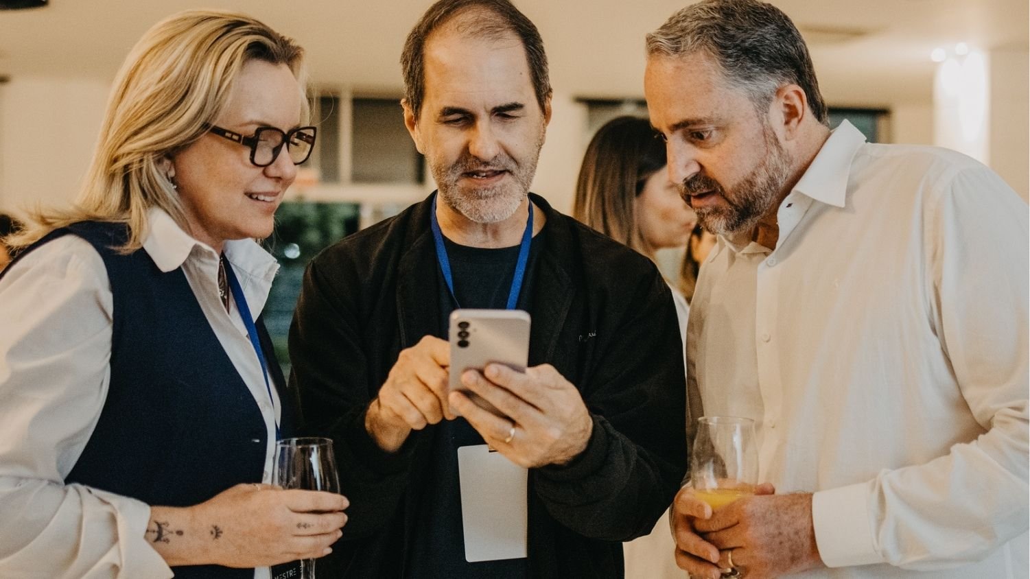 Soberania Digital: Por que construir patrimônio fora das redes sociais é o único caminho para marcas líderes até 2027